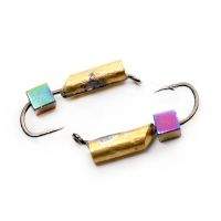 Мормышка Grifon Гвоздик 1.0мм золотой + кубик хамелеон фотография