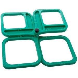 Стол для 4 коробок с наживками Фотографія