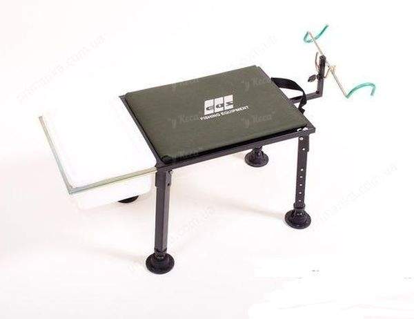 Стілець-платформа EOS YD06Y14 Фотографія